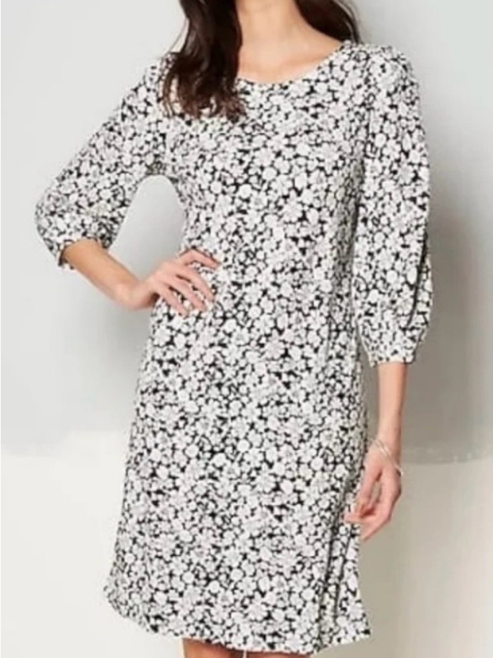 Women's Black and White Floral Shift Dress